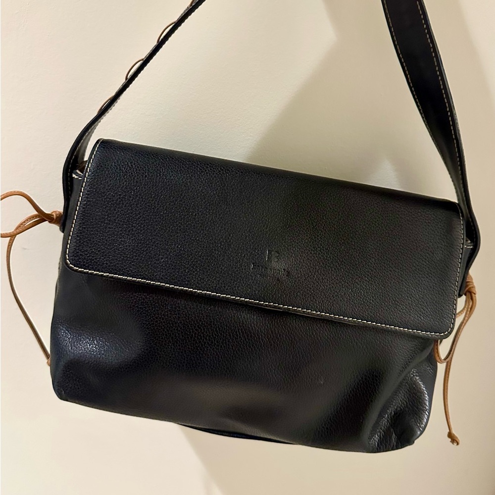 Elegant Black Leather Shoulder Bag